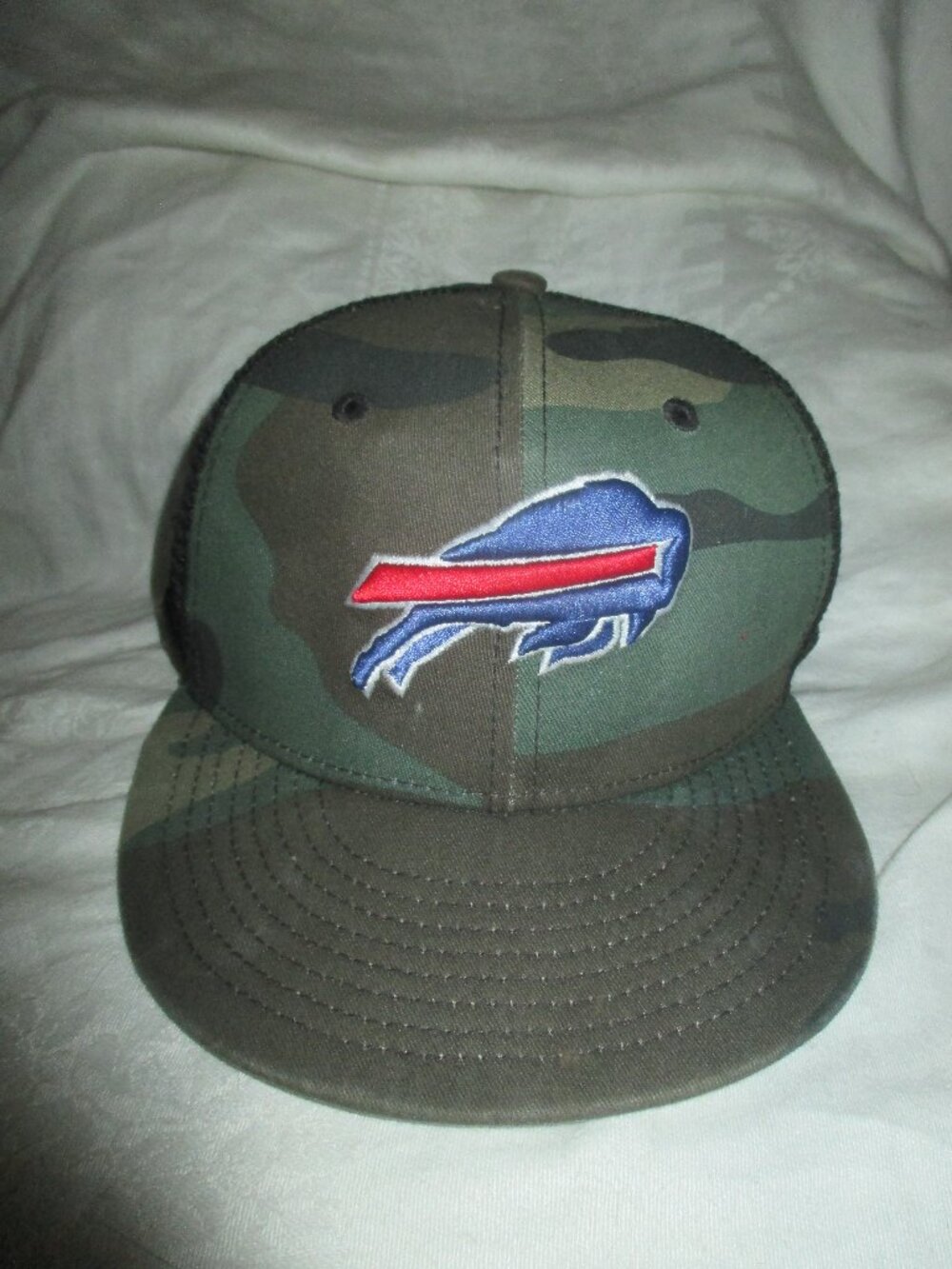 Buffalo Bills Hat Cap Snap Back youth One Size NFL Football Trucker Camo New Era